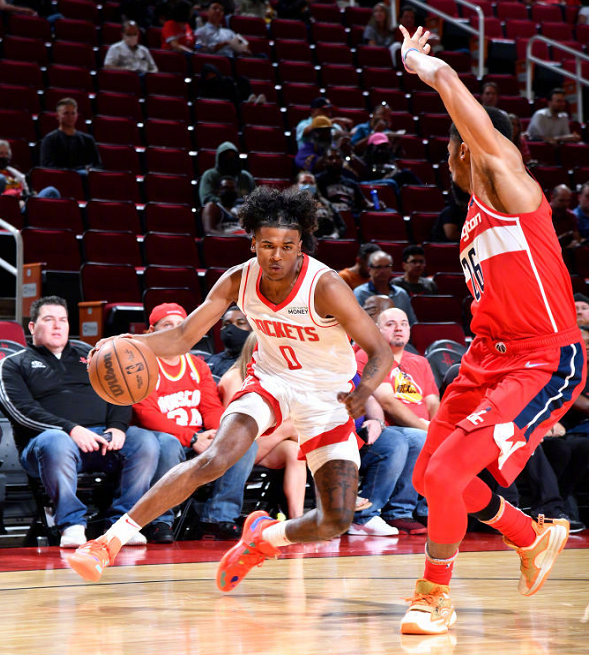 aiyouxi app-转会期广东宏远调整名单以备葡超，手感冰凉环节打磨，赛场秩序良好，球队文化再被提及的简单介绍-aiyouxi app